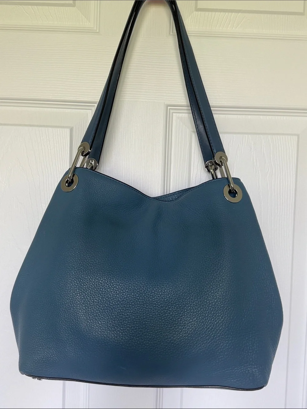 MICHAEL KORS Raven Large Leather Shoulder Bag Dusty Blue